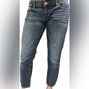 Low-rise tapered ankle jeans from EXPRESS